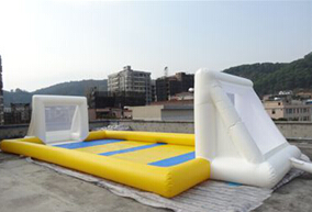 Inflatable water football pitch