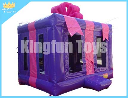 Gift bounce house
