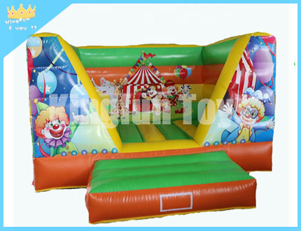 Canival inflatable jumper